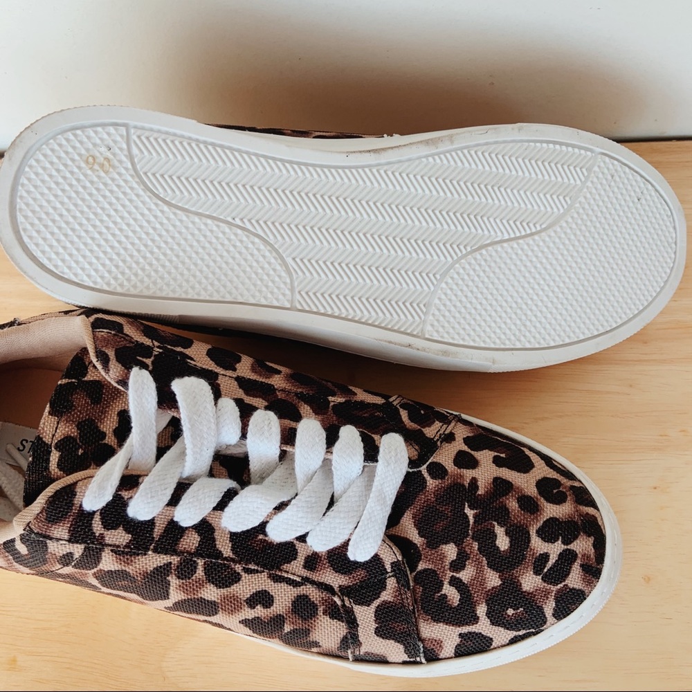 NWOT Steve Madden Animal Print Sneakers - Picture 3 of 6